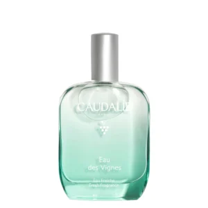Caudalie Eau des Vignes Fresh Fragrance 50ml is a refreshing scented water that captures the serenity of a summer garden nestled among the vineyards. Created by renowned Master Perfumer Alberto Morillas, this elegant fragrance combines sparkling citrus fruits, delicate floral notes and soft musky accords to evoke the warmth of the sun, the freshness of nature and the timeless beauty of the French countryside.