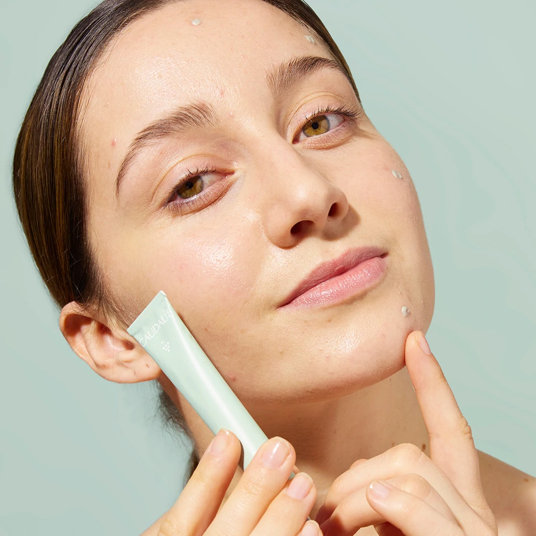 SALICYLIC ACID SKINCARE BENEFITS: CAUDALIE VINOPURE REVIEW – Fresh Beauty  Fix