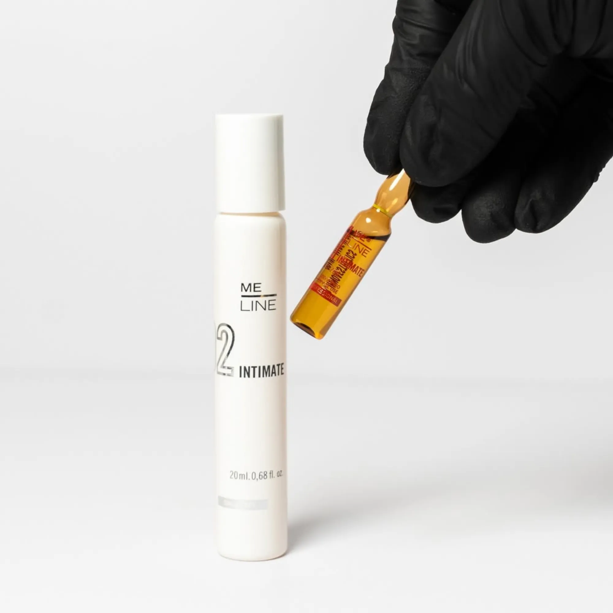 LYSkin-meline-02-intimate-depigmenting-gel-for-intimate-areas-20ml-0-68fl-oz-MEL00007_3_lyskin Meline 02 Intimate is a concentrated depigmenting gel specifically formulated to address hyperpigmentation in the intimate areas, including the genito-anal region